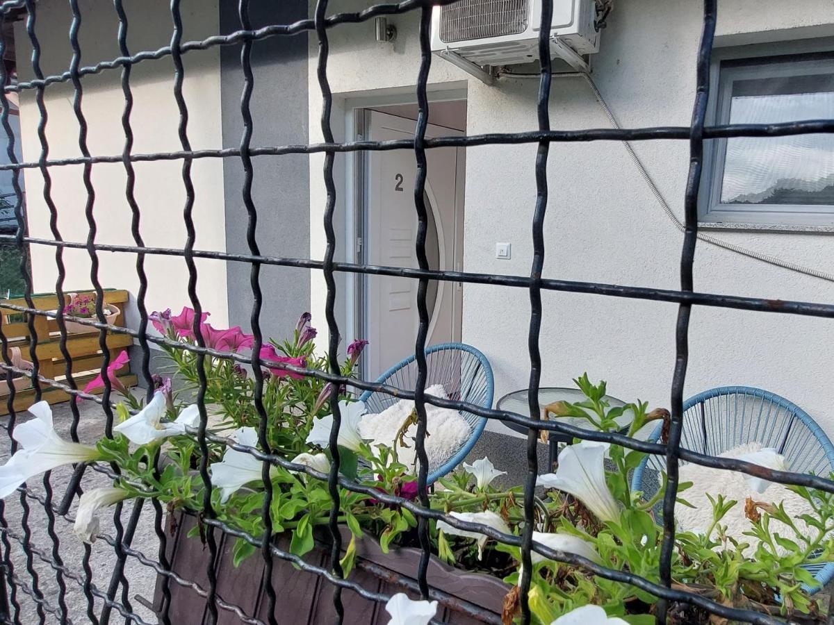 Apartments Window Bihac Luaran gambar