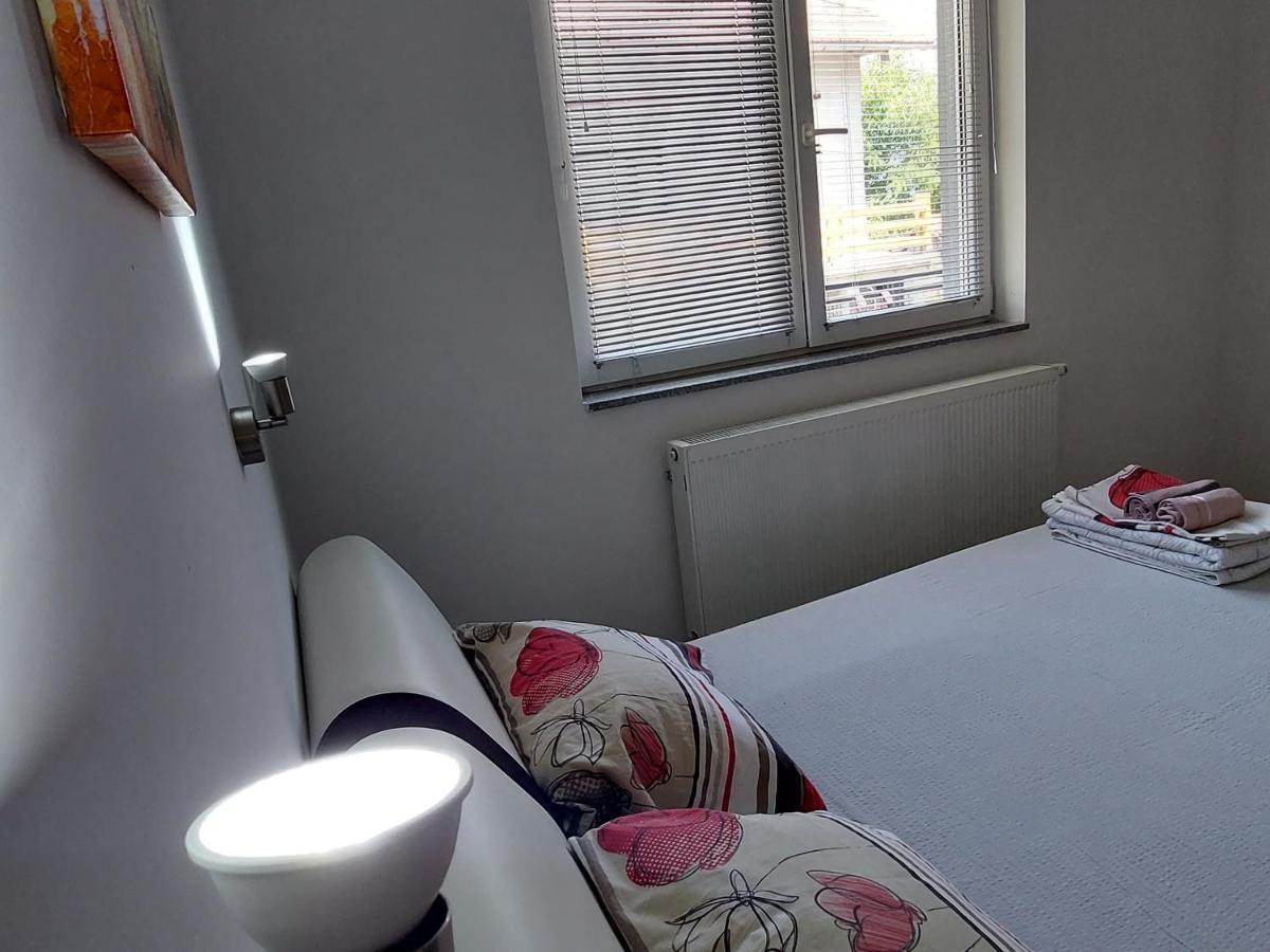 Apartments Window Bihac Luaran gambar