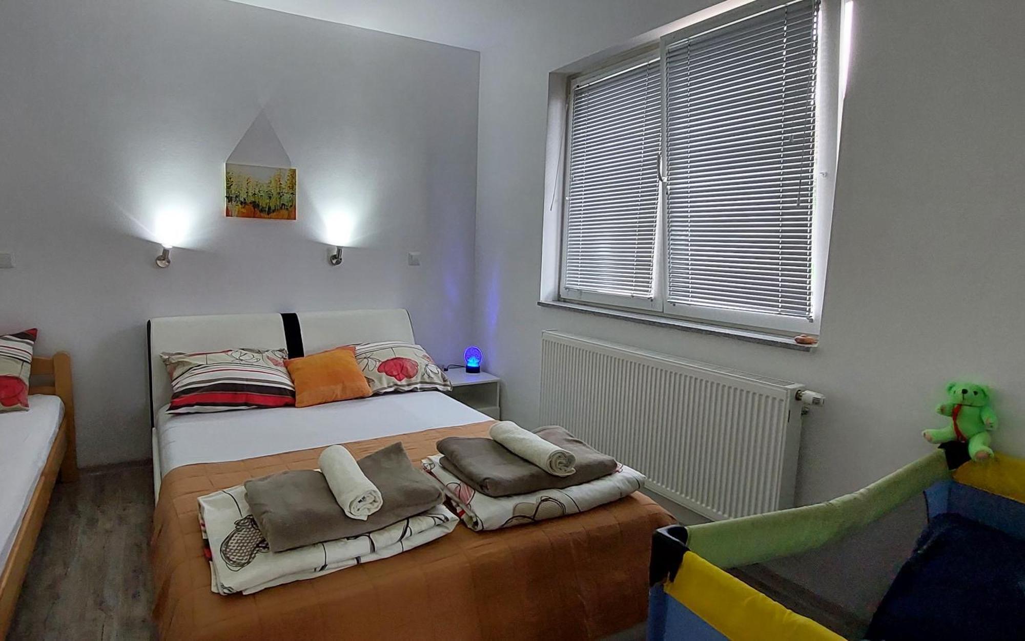 Apartments Window Bihac Luaran gambar